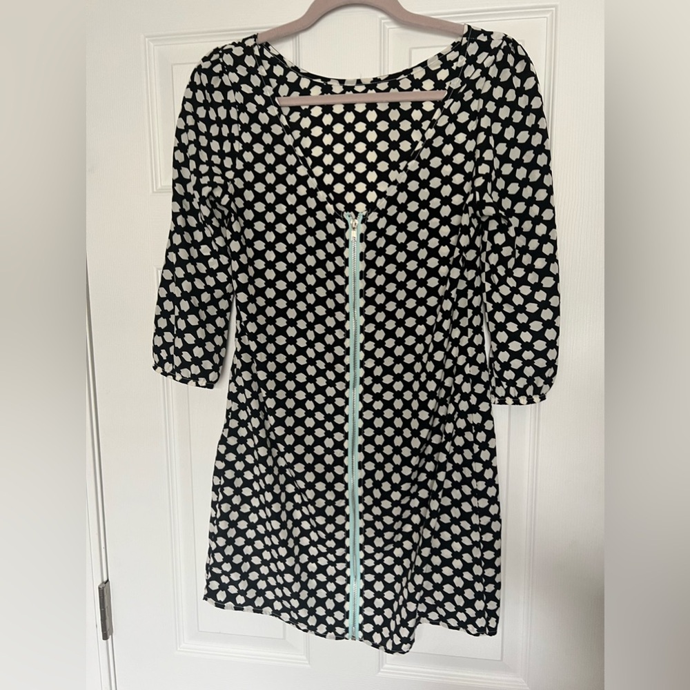 Annabella boutique shift dress with contrast zipper detail size small